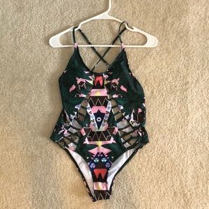 S NWOT cut out one piece swimsuit